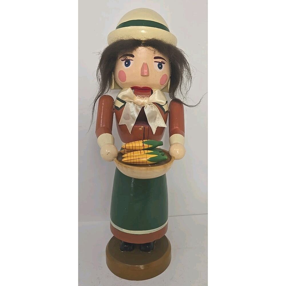 Vintage Handcrafted Nutcracker Thanksgiving Pilgrim U312
